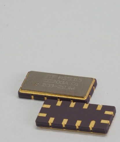 Small SAW filter components on a light background